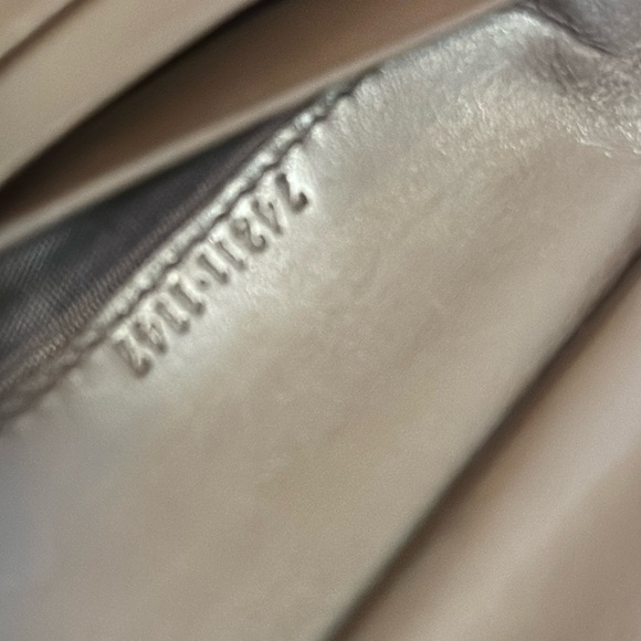 Gucci man’s wallet in decent condition used but still good - Picture 8 of 14